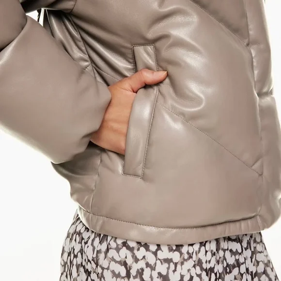 Aritzia Wilfred The Cloud Puff (s) Vegan Leather Puffer - Picture 6 of 11